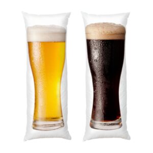 Бокал со светлым и темным пивом A glass with light and dark beer